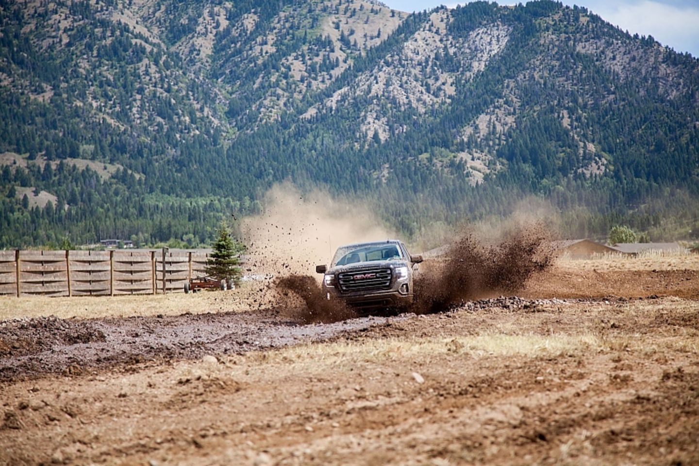 GMC Sierra 1500 4WD Crew Cab AT4