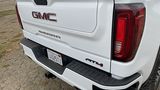 GMC Sierra 1500 4WD Crew Cab AT4