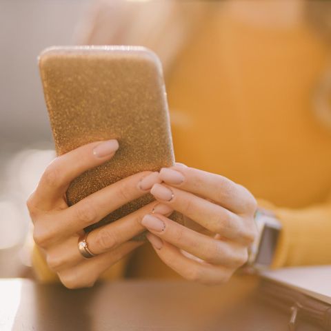 Eine Mutter hat die Social-Media-Accounts ihrer Tochter Mutter gelöscht 