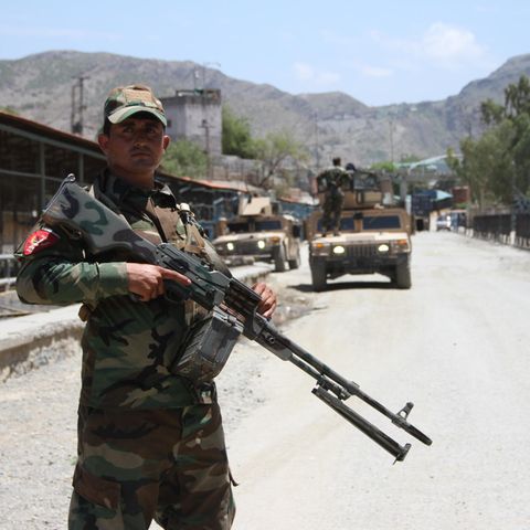 Afghanische Sicherheitskräfte an der Grenze zu Pakistan