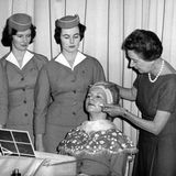 Schminkkurse für Flugbegleiterinnen