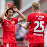 Haraguchi und Baumgartl von Union Berlin bejubeln ihre Tore gegen Athletic Bilbao