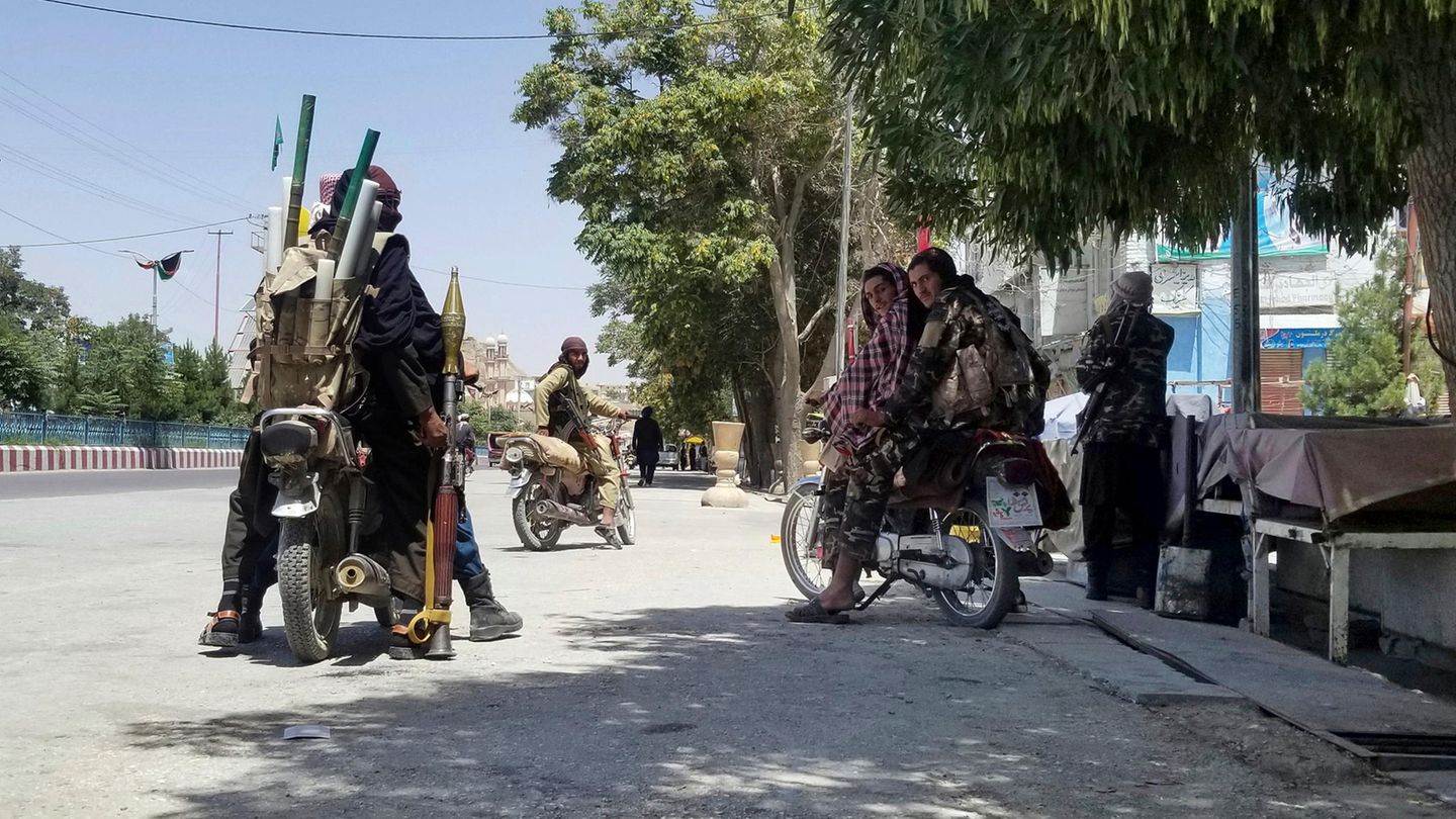 Afghanistan: Taliban capture important cities of Kandahar and Lashkargah