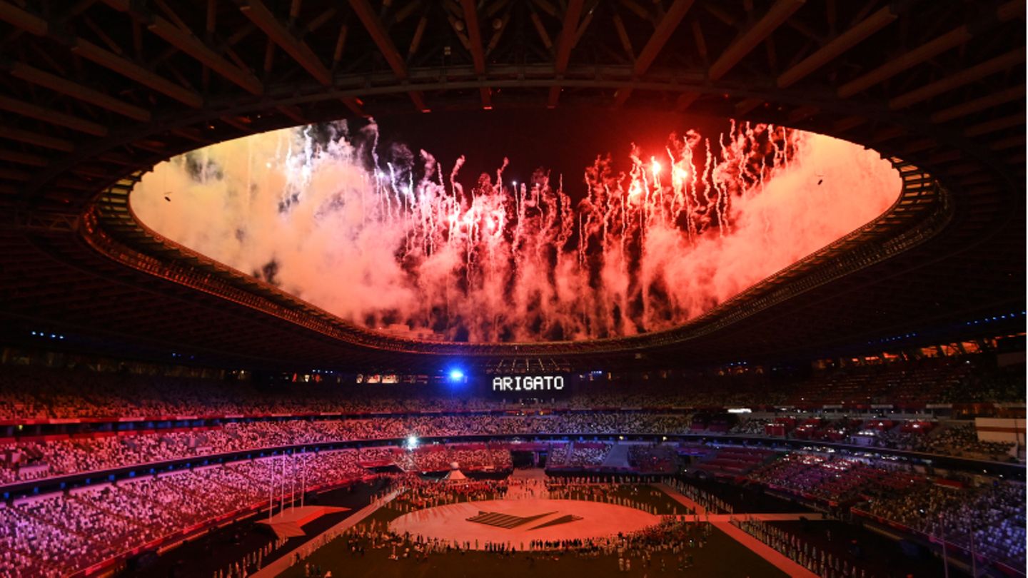 Japan, Tokio: Olympia: Abschlussfeier im Olympiastadion.