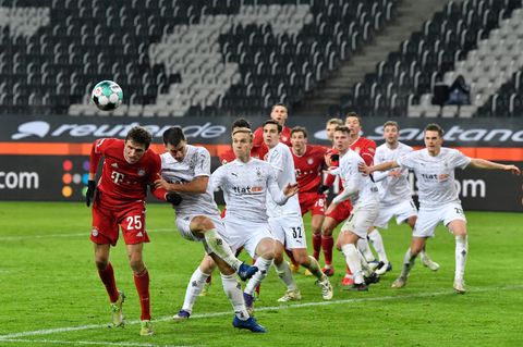 Spielszene Gladbach gegen Bayern im Januar