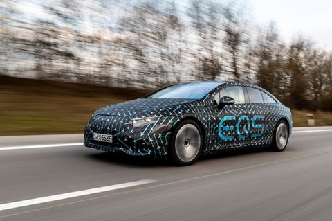Mercedes EQS