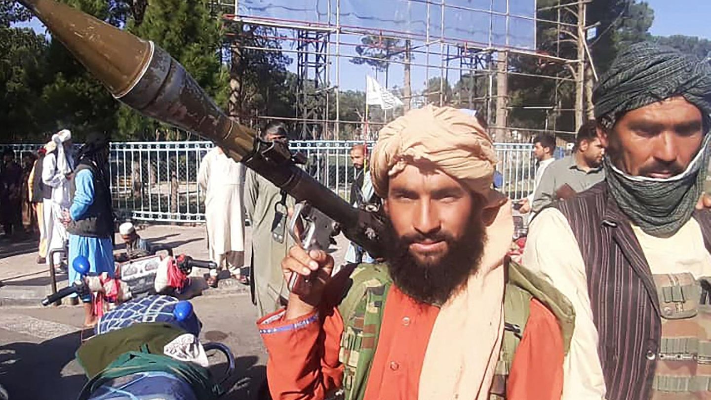 Reports: Taliban lead suspected criminals on a rope through town