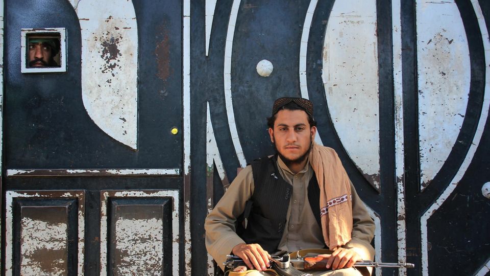 Ein Talibankämpfer in Herat