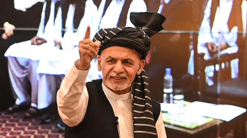 Präsident Aschraf Ghani flieht vor der Übermacht der Taliban