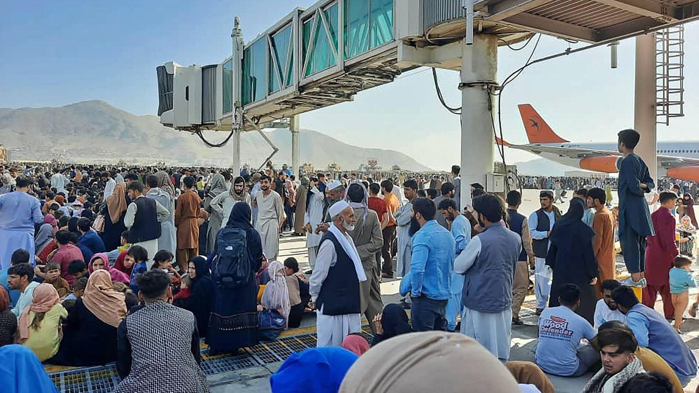 Afghanistan: Chaos at the airport in Kabul, evacuation of German citizens has begun