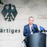 Bundesaußenminister Heiko Maas (SPD) gibt vor dem Auswärtigen Amt ein Statement zur Lage in Afghanistan