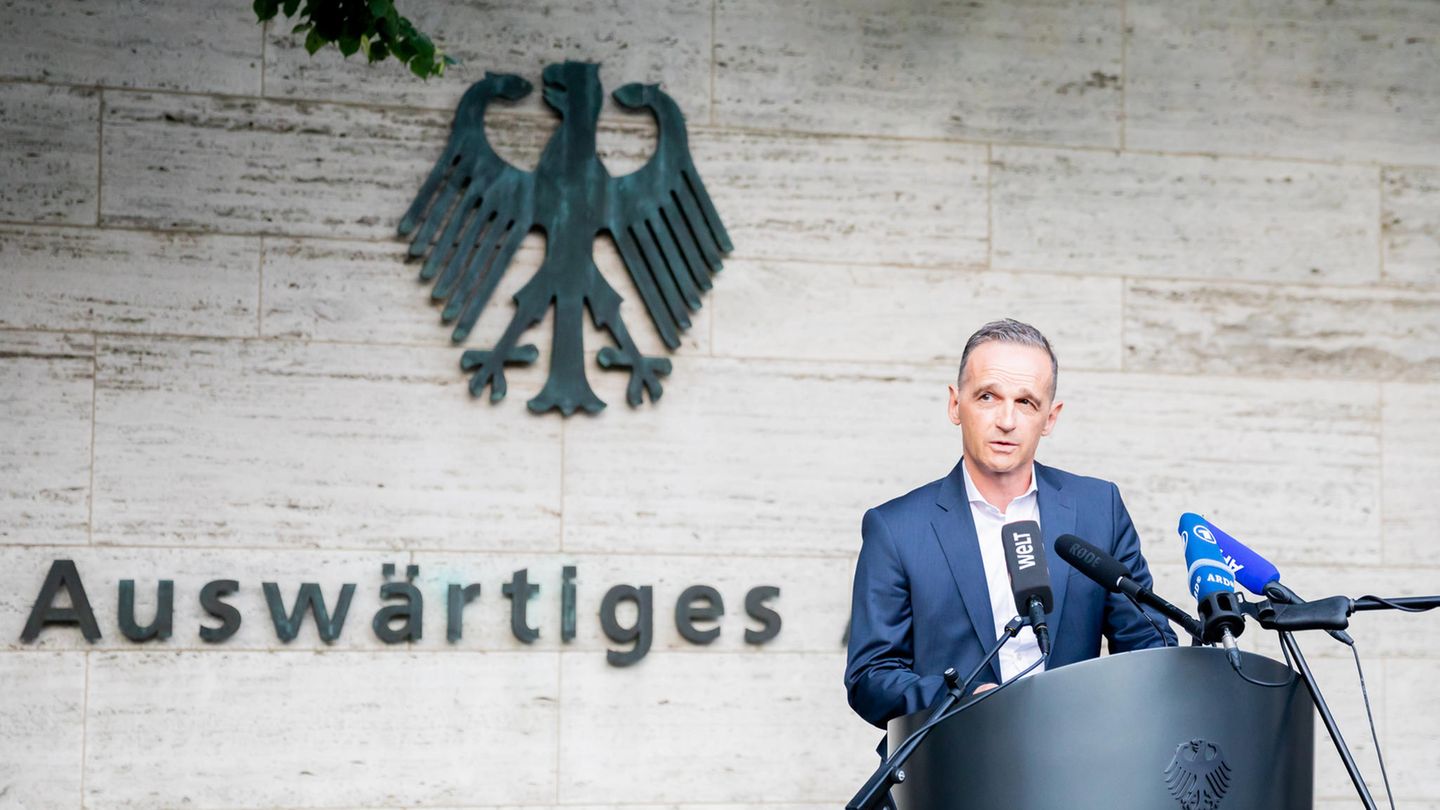 "Die Umstände sind derzeit schwer vorherzusehen" Bundesaußenminister Heiko Maas (SPD) gibt vor dem Auswärtigen Amt ein Statement zur Lage in Afghanistan