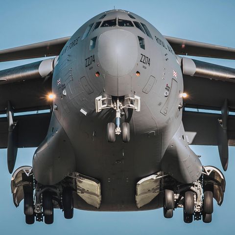 Ein C-17 Cargo Jet im Einsatz. In Afghanistan soll einer der Flieger mehr als 800 Menschen transportiert haben.