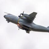 Ein Transportflugzeug vom Typ Airbus A400M der Luftwaffe
