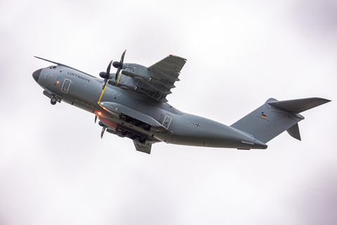 Ein Transportflugzeug vom Typ Airbus A400M der Luftwaffe