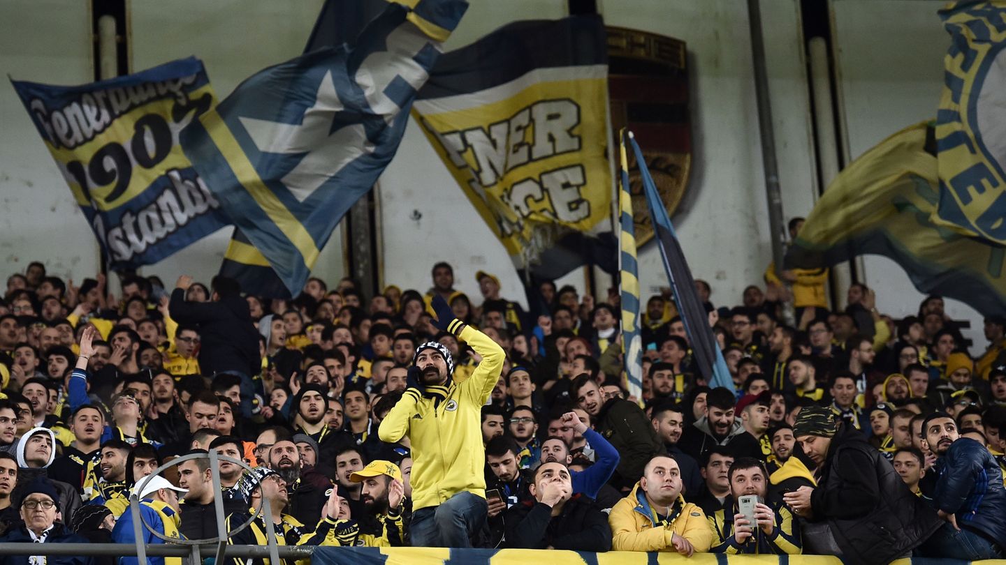 FENERBAHCE FANS