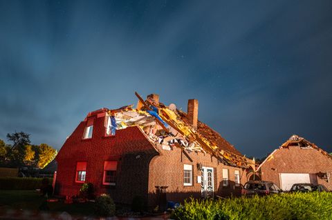 Ein vom Tornado zerstörtes Haus in Berumerfehn