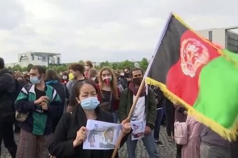 Video: Afghane in Köln: "Ich bin wie verrückt"