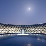 Vom Dach aus, lässt sich der echte Himmel beobachten.