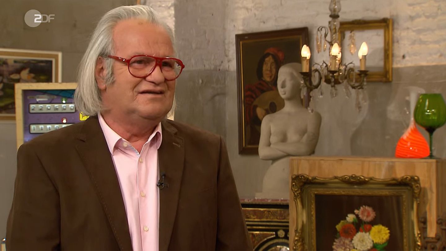 Albert Maier steht im Studio von Bares für Rares in Pulheim