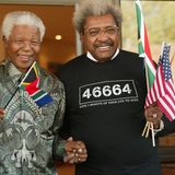 Don King mit Nelson Mandela in Johannesburg im Jahr 2004. Der Promoter war zu Gast bei einem Boxkampf und traf bei der Gelegenheit den Friedensnobelpreisträger.