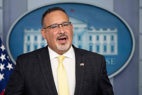 US-Bildungsminister Miguel Cardona