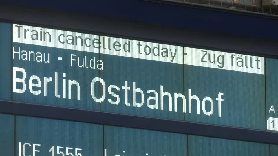 Bahnstreik: "Scheinangebot" abgelehnt – Lokführergewerkschaft GDL weitet Ausstand auf Personenverkehr aus