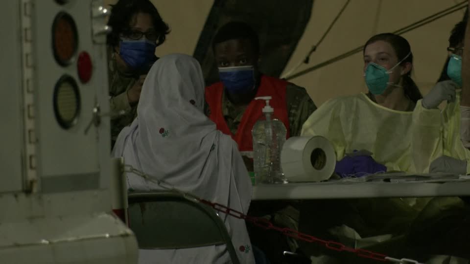 Video: Afghanistan-Flüchtlinge auf US-Militärstützpunkt Ramstein eingetroffen
