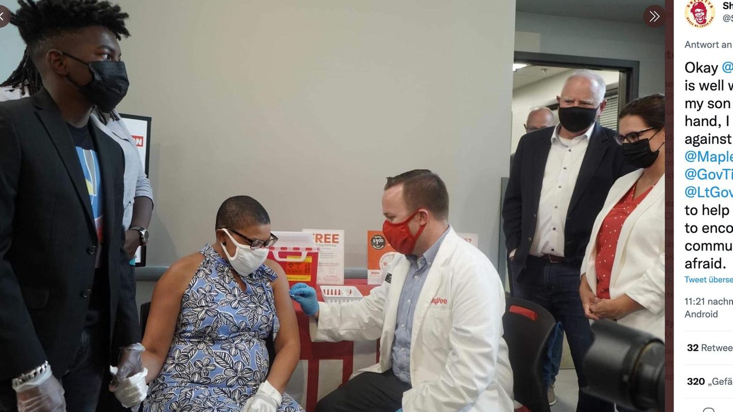 Sheletta Brundidge gets vaccinated