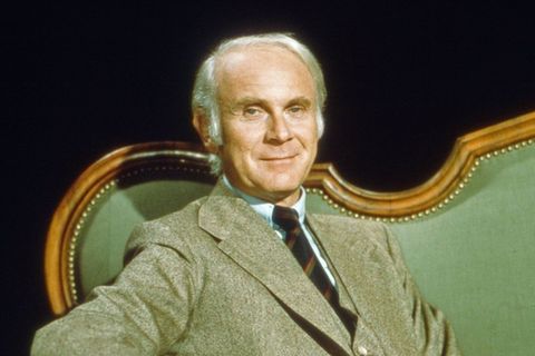 Loriot und sein grünes Sofa gehören untrennbar zusammen.