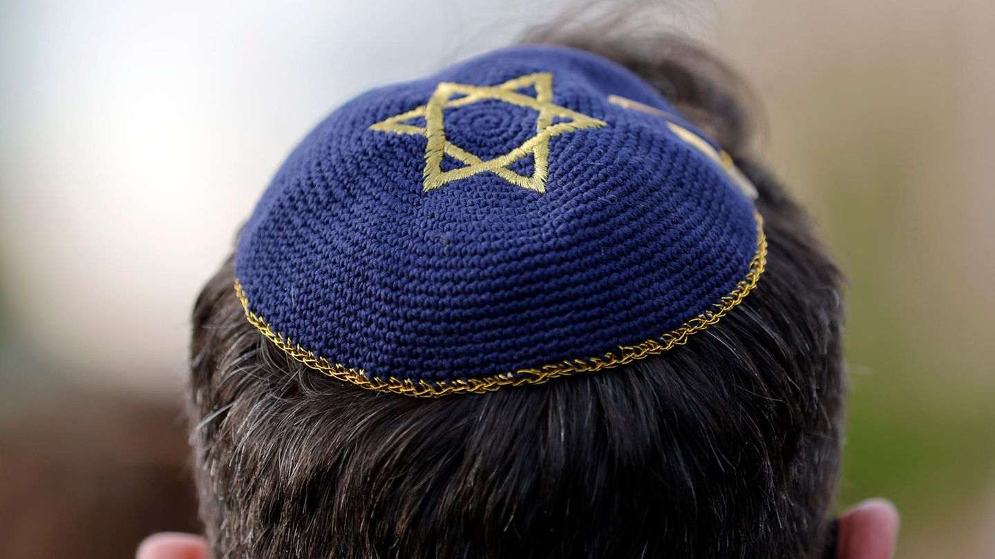 Ein Mann mit einer Kippa