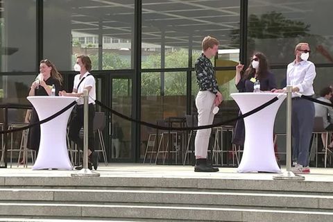 Video: Neue Nationalgalerie in Berlin wieder eröffnet