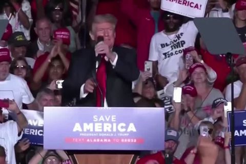 Video: Trump wird ausgebuht