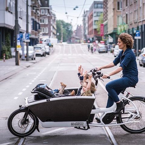 Die Räder von Urban Arrow sind wegen ihrer zwei Reifen relativ schlank und dynamisch.