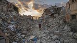 24. August: In Amatrice bebt die Erde