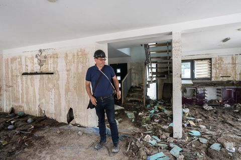 Torsten Raths’ Job ist die Gefahrenabwehr. Im Auftrag des Bauamts prüft er, was gesperrt oder abgerissen werden muss