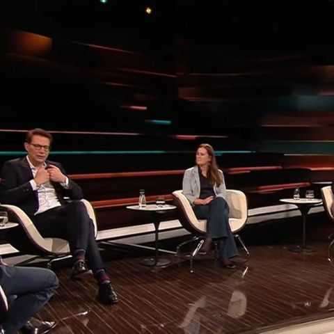 Die Gäste bei Markus Lanz (l): CSU-Generalsekretär Markus Blume, Linken-Parteivorsitzende Janine Wissler, Autor Emran Feroz, Journalist Robin Alexander (v.l. n.r.)