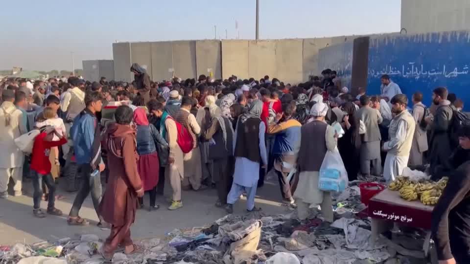 Video: Sicherheitslage am Flughafen Kabul immer schlechter