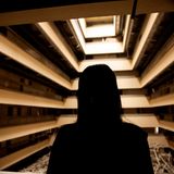 Layla Taloo im Nineveh Oberoi Hotel in Mosul, Irak, wohin sie einst vom IS verschleppt wurde. Laut einem Bericht der US-amerikanischen Nachrichtenagentur Associated Press, konnten 3500 Sklavinnen und Slaven befreit werden – die meisten wurden von ihren Familien freigekauft. 2900 Jesidinnen und Jesiden werden jedoch bis heute vermisst.