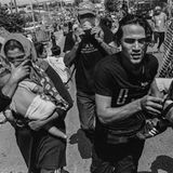 Nach dem Brand machten sich die Menschen aus dem Camp mit ihren Habseligkeiten auf in Richtung Mytilene, der Hauptstadt von Lesbos.