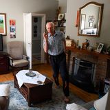 Der Ire Stephen McCarthy landete mit seinem Foto auf Platz 2 in der Kategorie Sport. Es zeigt den Masters-Athleten Pat Naughton (87) beim Training in seinem Haus in Nenagh, Irland, während des Lockdowns.