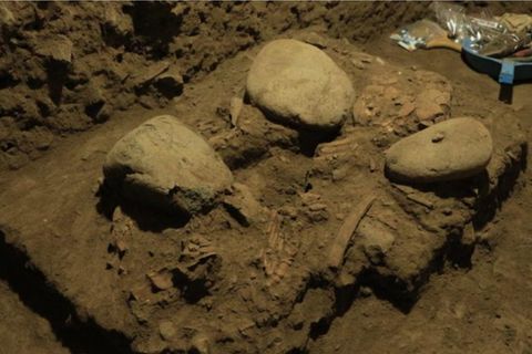 Das Skelett eines 17-jährigen Mädchens, das auf der Insel Sulawesi gefunden wurde