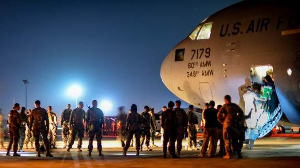 Lage in Afghanistan: USA wollen Evakuierungen auch nach Terrorangriff weiterführen