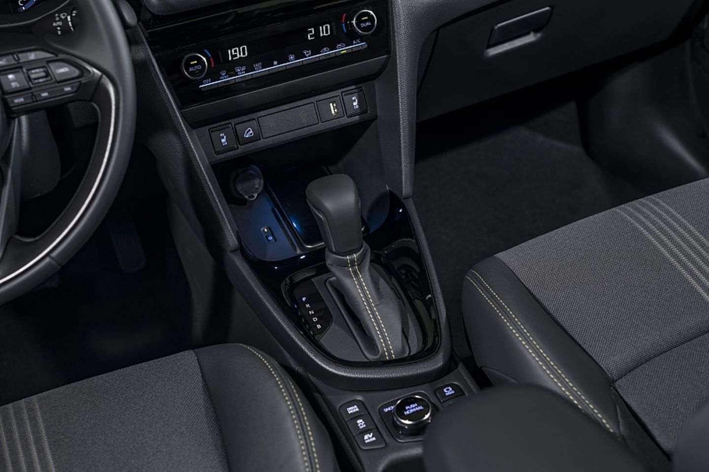 Toyota Yaris Cross Hybrid 4WD