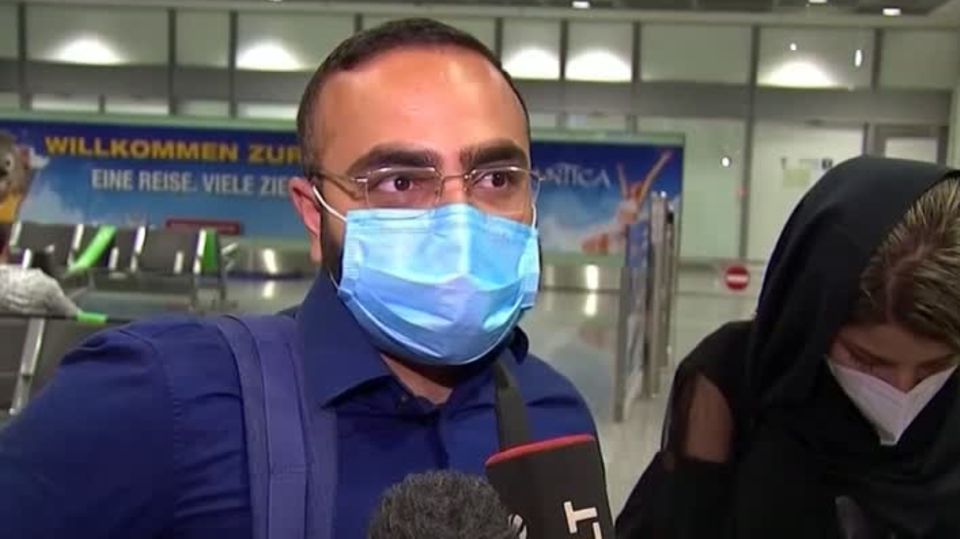 Letzter Flieger aus Kabul: "Ich will nie wieder da hin": Geretteter Afghane berichtet von Massenpanik und Schießereien