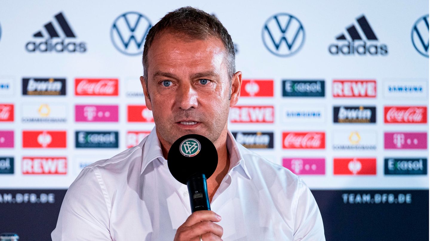 Fußball-Bundestrainer Hansi Flick während einer DFB-Pressekonferenz