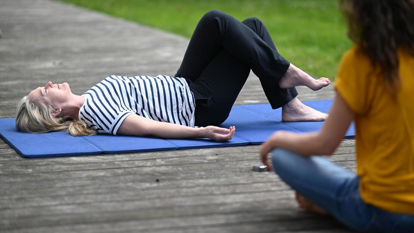 Bewusstheit Durch Bewegung: Das Bringt Die Körpertherapie Feldenkrais ...