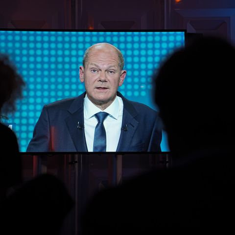 Olaf Scholz auf dem Bildschirm