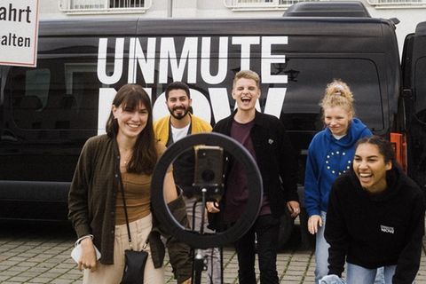 Das "Unmute Now"-Team auf dem Weg quer durch Deutschland