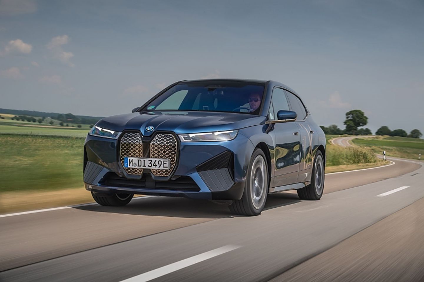 BMW iX